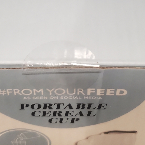 On-the-Go Portable Cereal Cup - Picture 4 of 6